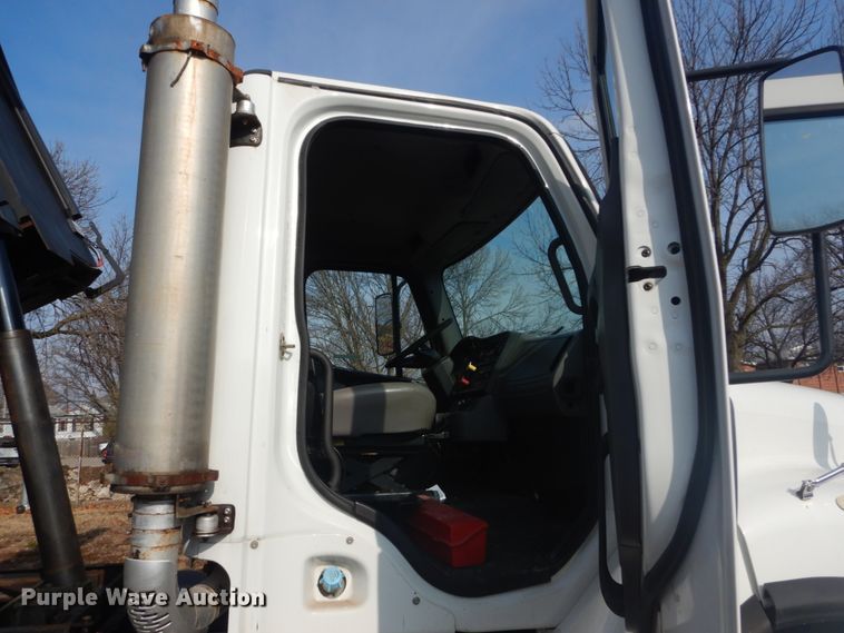 image for item HV9548 2005 Freightliner Business Class M2  dump truck