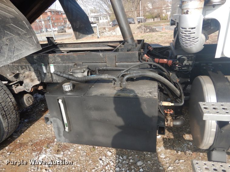 image for item HV9548 2005 Freightliner Business Class M2  dump truck