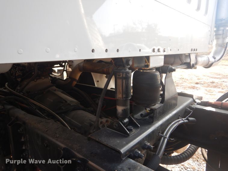 image for item HV9548 2005 Freightliner Business Class M2  dump truck