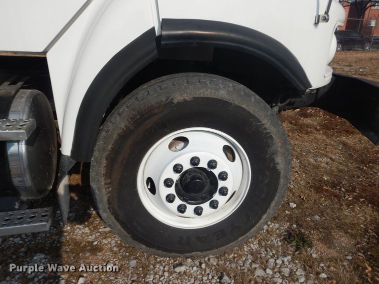 image for item HV9548 2005 Freightliner Business Class M2  dump truck