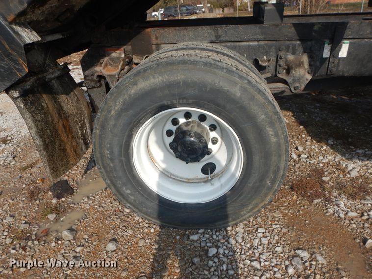 image for item HV9548 2005 Freightliner Business Class M2  dump truck