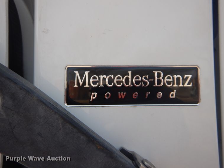 image for item HV9548 2005 Freightliner Business Class M2  dump truck