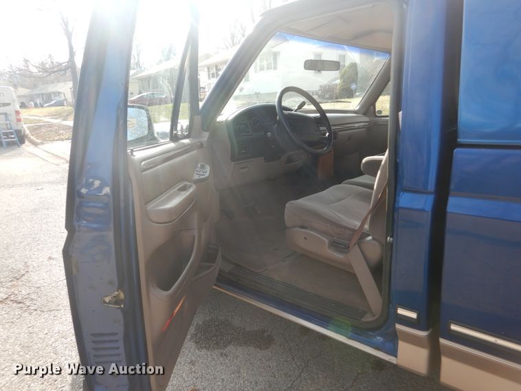 image for item HV9549 1996 Ford F150  pickup truck