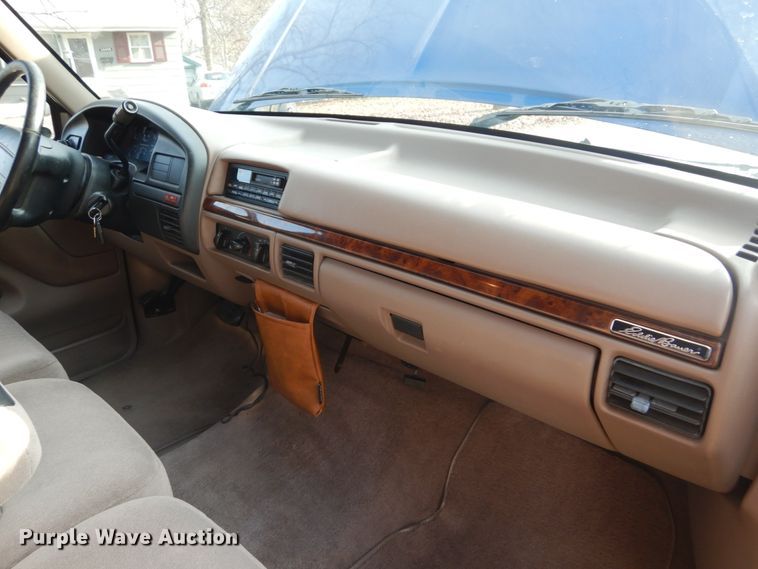 image for item HV9549 1996 Ford F150  pickup truck