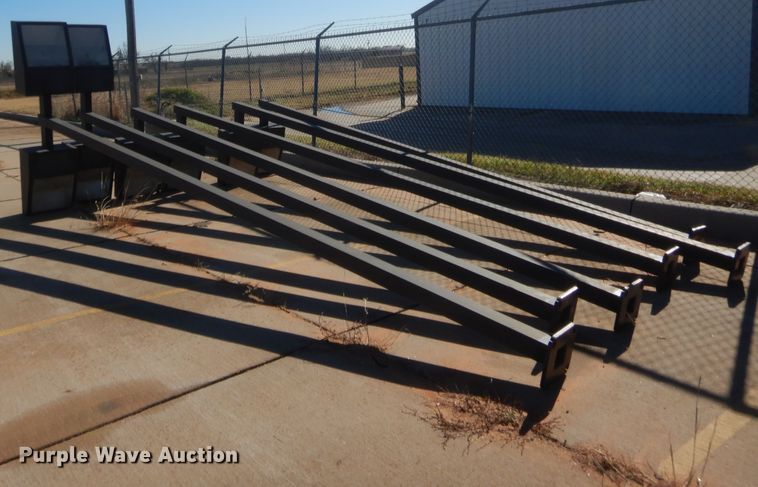 image for item HW9203 Approximately 28 light poles