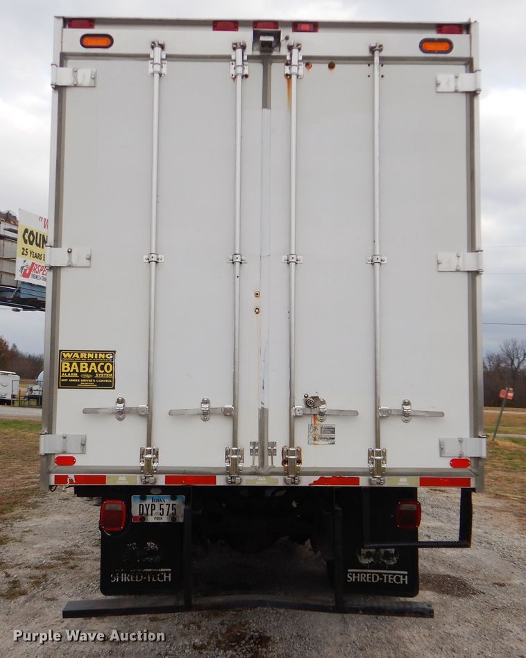 image for item HX9043 2009 International 4400  paper recycling truck