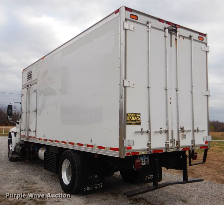 image for item HX9043 2009 International 4400  paper recycling truck