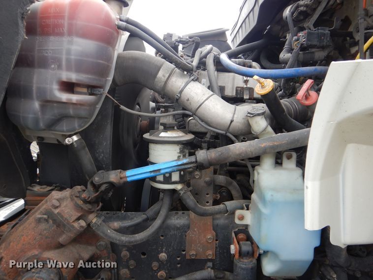 image for item HX9043 2009 International 4400  paper recycling truck