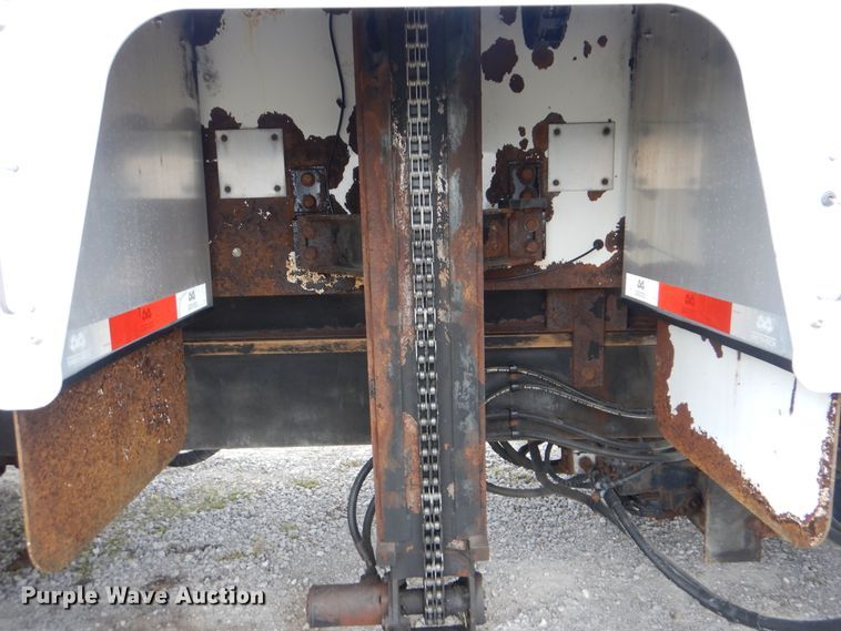 image for item HX9043 2009 International 4400  paper recycling truck