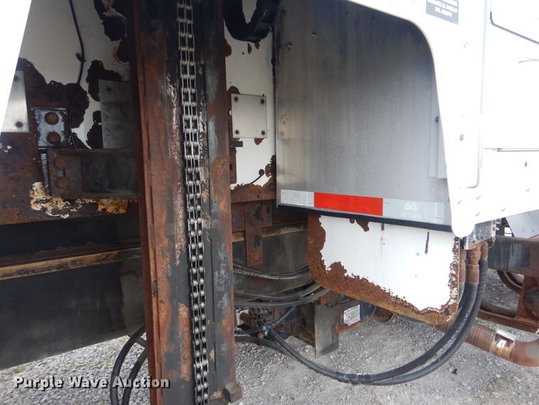 image for item HX9043 2009 International 4400  paper recycling truck