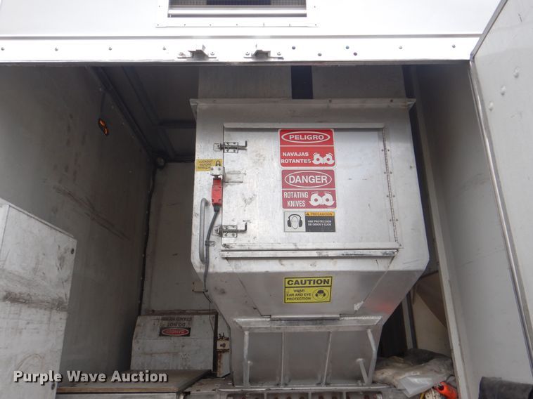 image for item HX9043 2009 International 4400  paper recycling truck