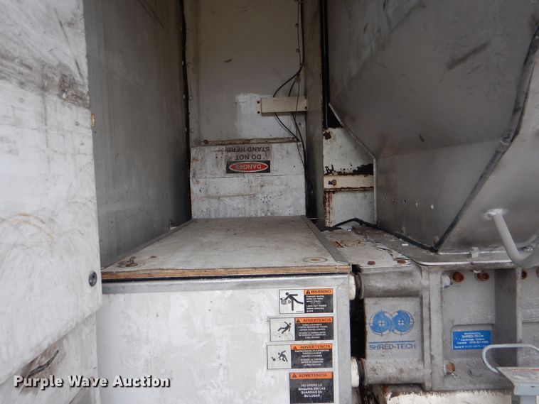 image for item HX9043 2009 International 4400  paper recycling truck