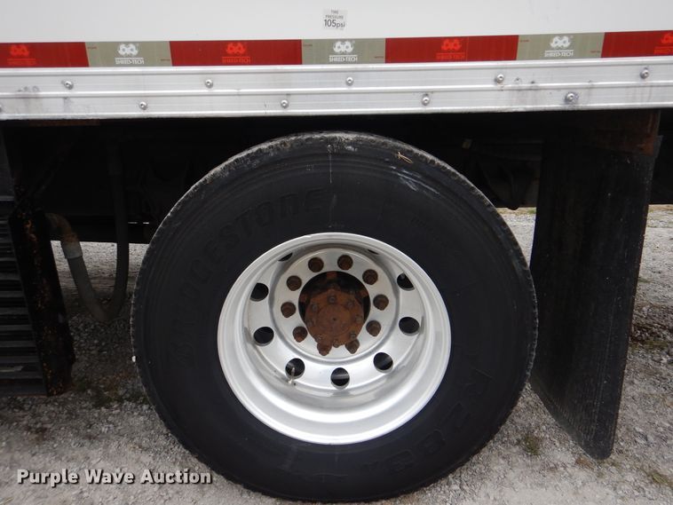 image for item HX9043 2009 International 4400  paper recycling truck