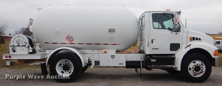 image for item HX9048 2003 Sterling Acterra  fuel truck