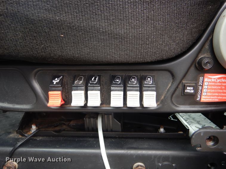 image for item HX9049 2008 Chevrolet C5500  utility truck