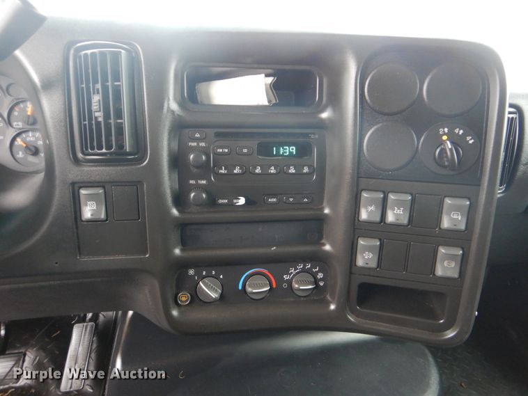 image for item HX9049 2008 Chevrolet C5500  utility truck