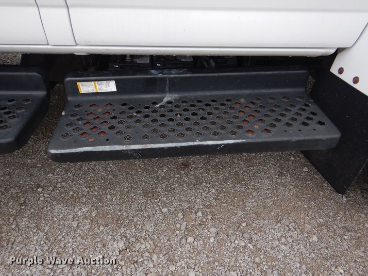 image for item HX9049 2008 Chevrolet C5500  utility truck