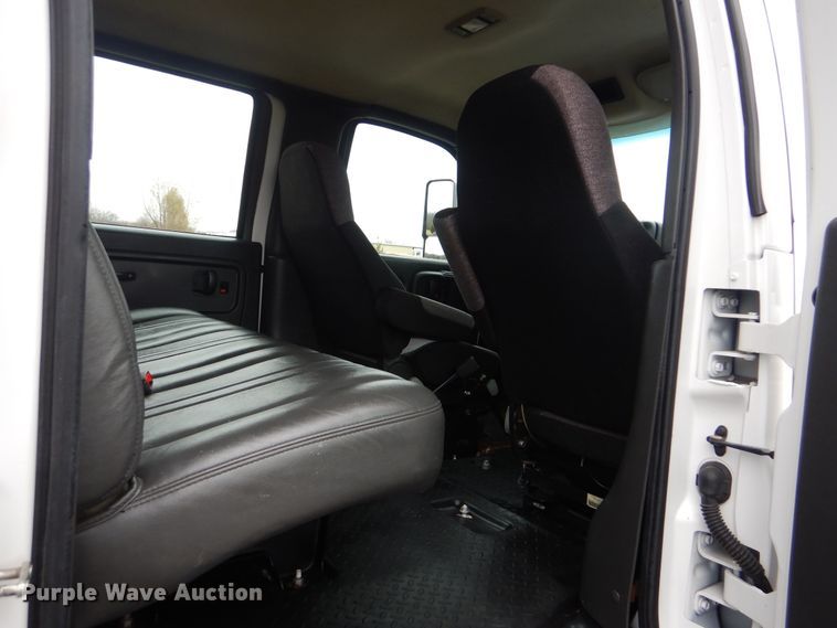 image for item HX9049 2008 Chevrolet C5500  utility truck