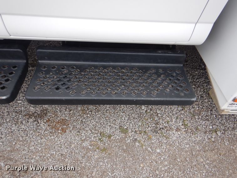 image for item HX9049 2008 Chevrolet C5500  utility truck