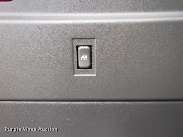 image for item HX9049 2008 Chevrolet C5500  utility truck