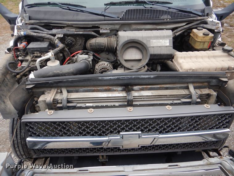 image for item HX9049 2008 Chevrolet C5500  utility truck