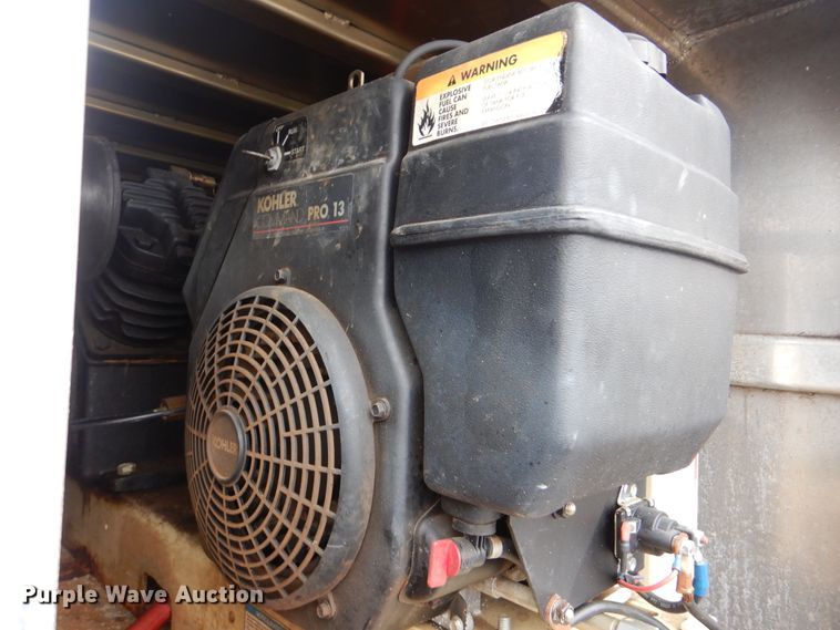 image for item HX9049 2008 Chevrolet C5500  utility truck