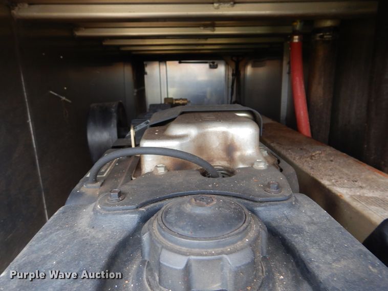 image for item HX9049 2008 Chevrolet C5500  utility truck