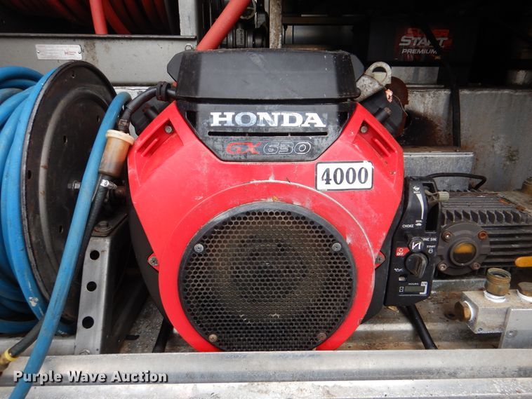 image for item HX9049 2008 Chevrolet C5500  utility truck