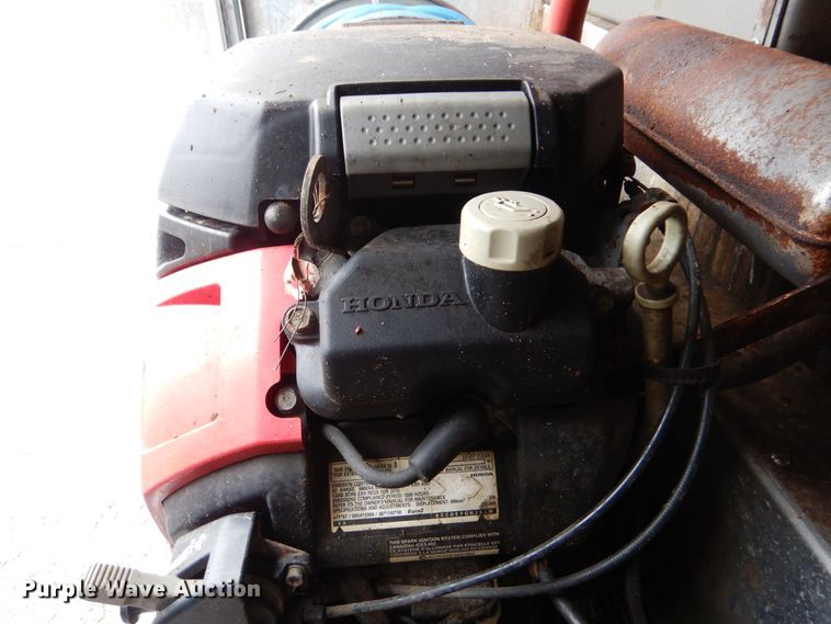 image for item HX9049 2008 Chevrolet C5500  utility truck