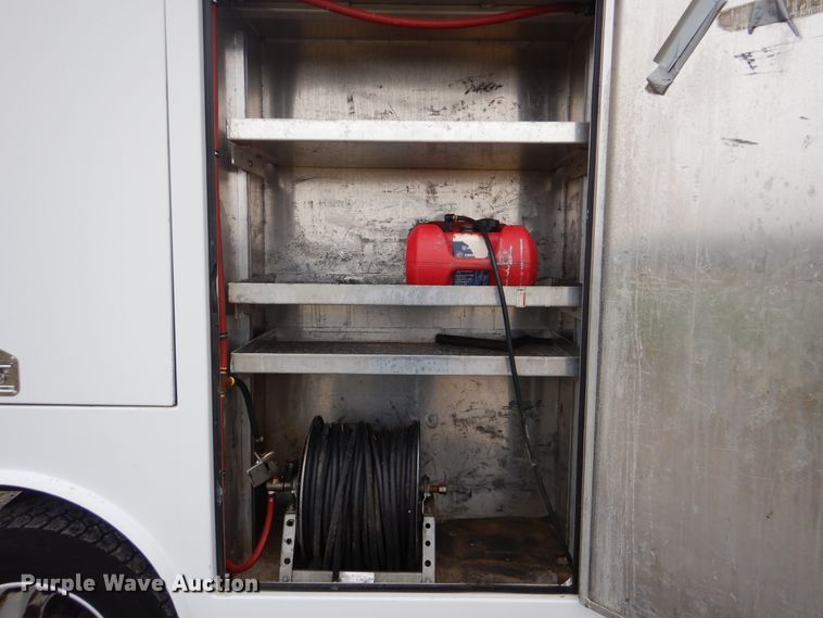 image for item HX9049 2008 Chevrolet C5500  utility truck