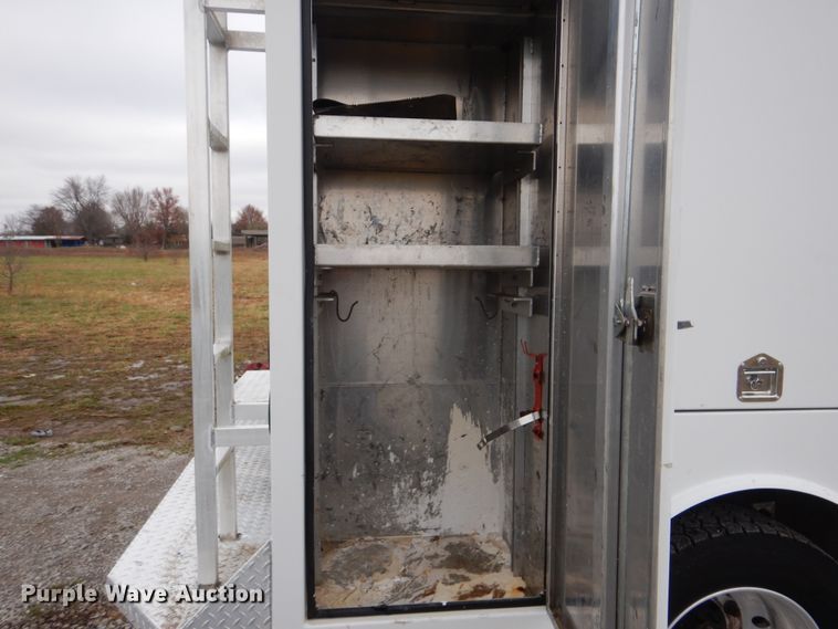 image for item HX9049 2008 Chevrolet C5500  utility truck