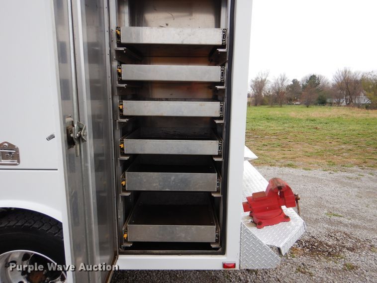 image for item HX9049 2008 Chevrolet C5500  utility truck