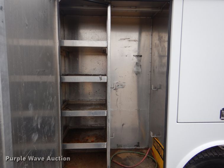 image for item HX9049 2008 Chevrolet C5500  utility truck