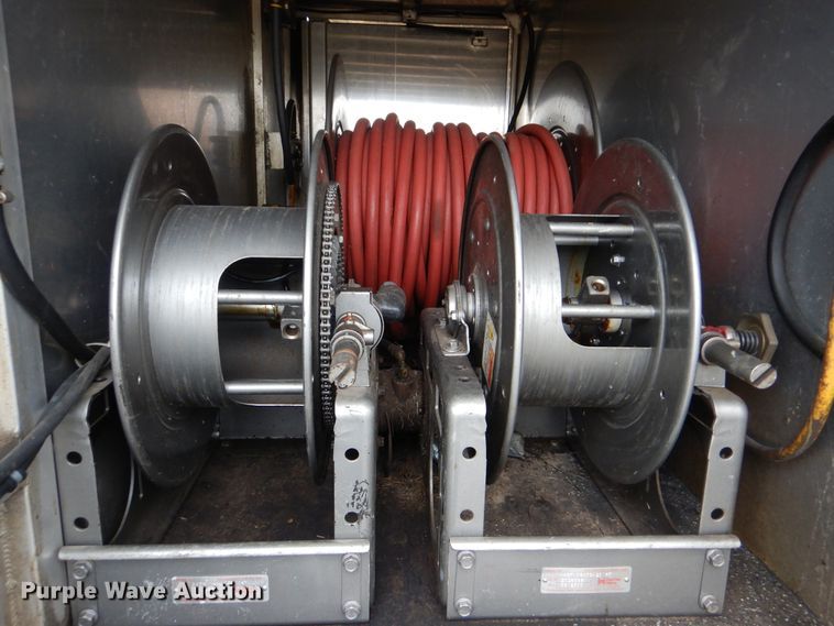 image for item HX9049 2008 Chevrolet C5500  utility truck