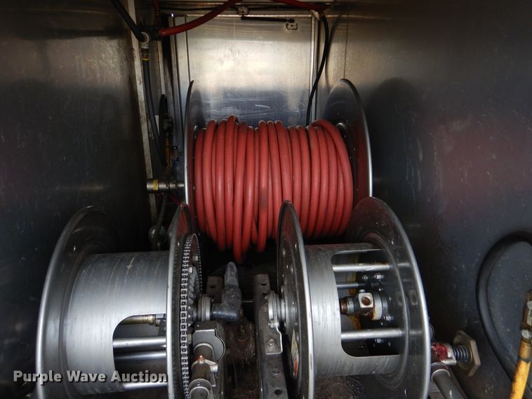 image for item HX9049 2008 Chevrolet C5500  utility truck