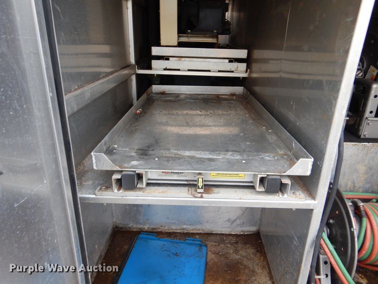 image for item HX9049 2008 Chevrolet C5500  utility truck