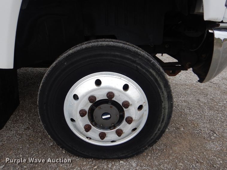 image for item HX9049 2008 Chevrolet C5500  utility truck