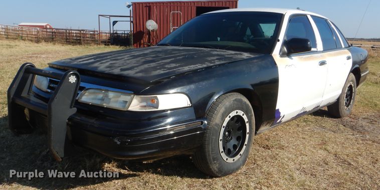 image for item HY9980 1996 Ford Crown Victoria Police Interceptor
