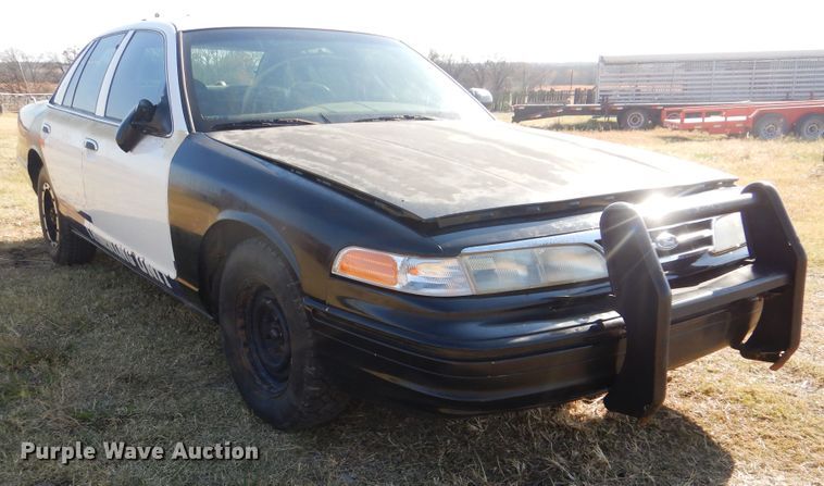 image for item HY9980 1996 Ford Crown Victoria Police Interceptor