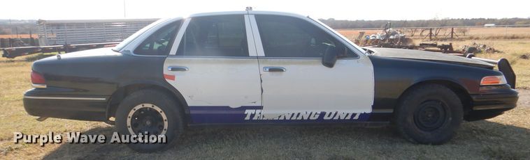 image for item HY9980 1996 Ford Crown Victoria Police Interceptor