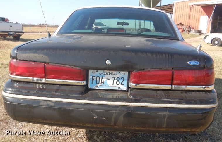 image for item HY9980 1996 Ford Crown Victoria Police Interceptor