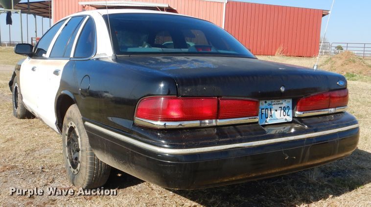 image for item HY9980 1996 Ford Crown Victoria Police Interceptor