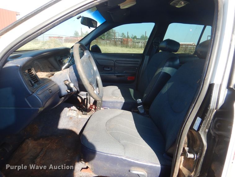 image for item HY9980 1996 Ford Crown Victoria Police Interceptor