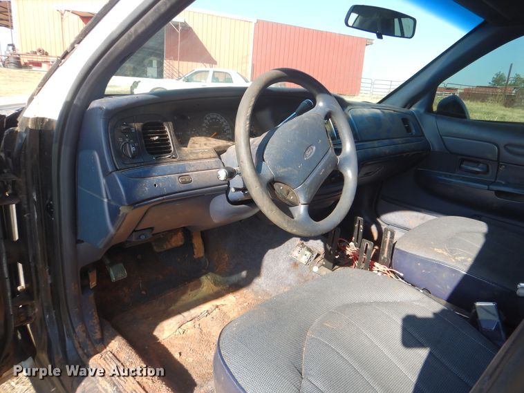 image for item HY9980 1996 Ford Crown Victoria Police Interceptor