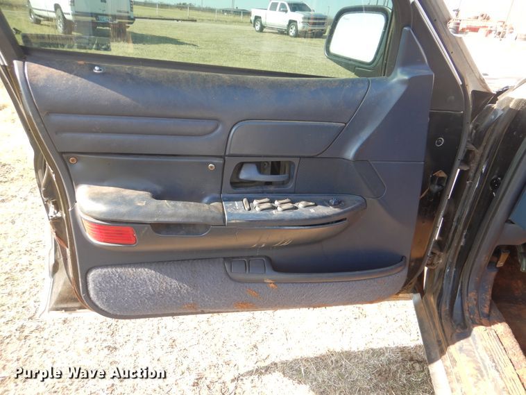 image for item HY9980 1996 Ford Crown Victoria Police Interceptor