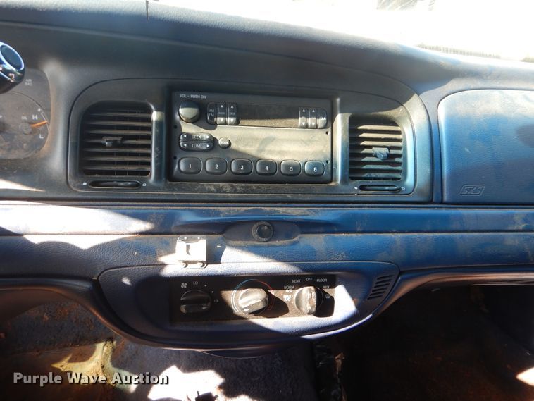 image for item HY9980 1996 Ford Crown Victoria Police Interceptor