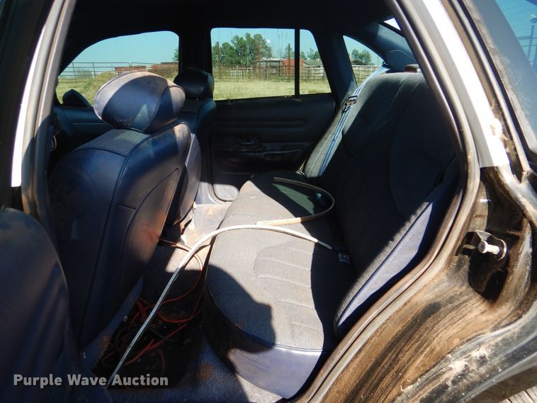 image for item HY9980 1996 Ford Crown Victoria Police Interceptor