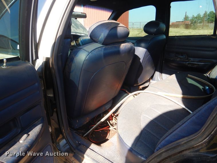 image for item HY9980 1996 Ford Crown Victoria Police Interceptor
