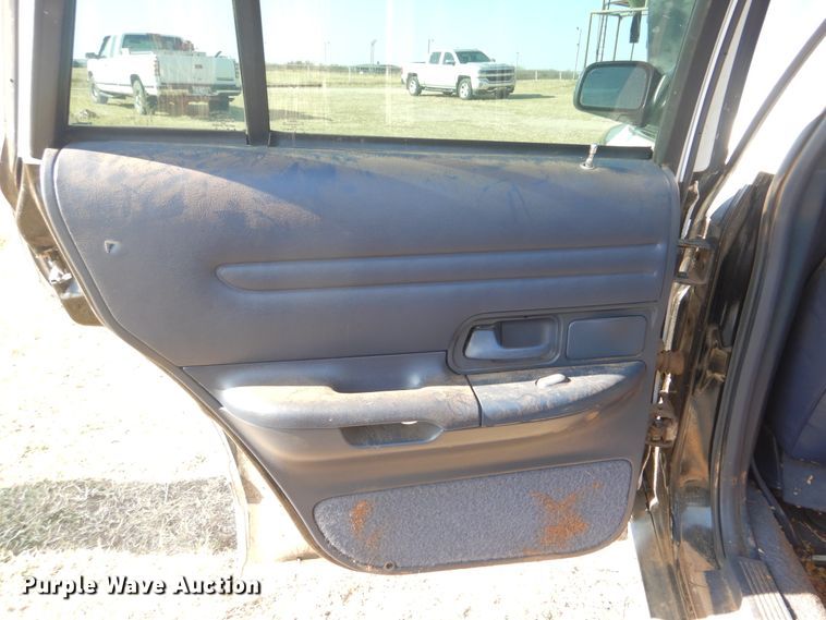 image for item HY9980 1996 Ford Crown Victoria Police Interceptor