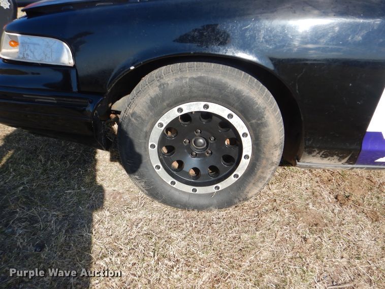 image for item HY9980 1996 Ford Crown Victoria Police Interceptor